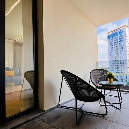 Premium Urban - Light Filled 1br With Balcony Boekarest
