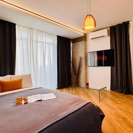 Premium Urban - Light Filled 1br With Balcony Апартаменты Бухарест