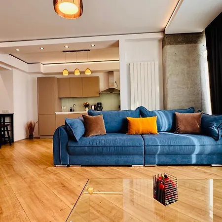 Apartment Premium Urban - Light Filled 1br With Balcony