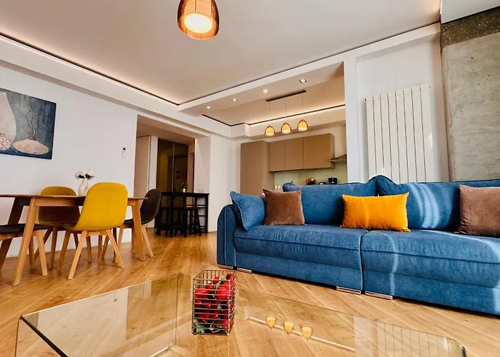 Апартаменти Premium Urban - Light Filled 1br With Balcony *