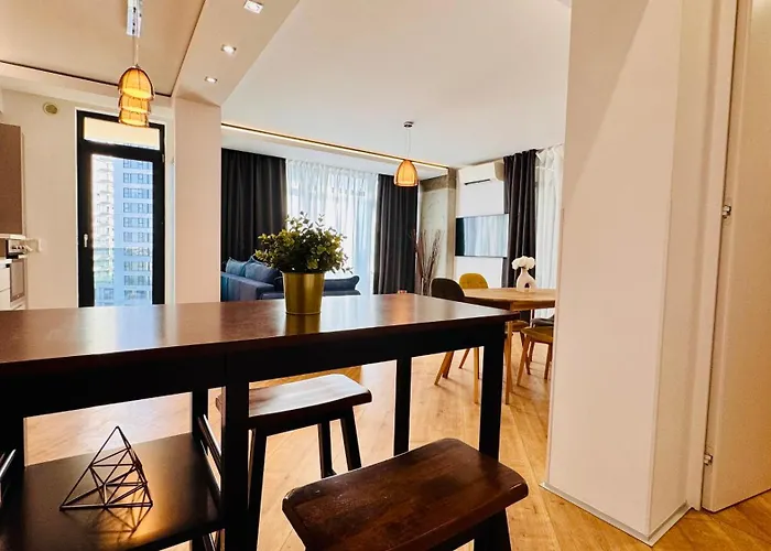 Premium Urban - Light Filled 1br With Balcony * Bucharest