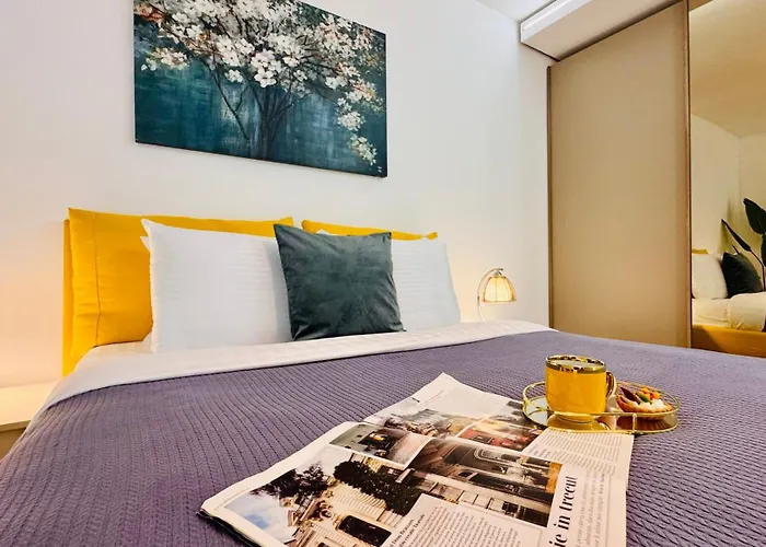 Premium Urban - Light Filled 1br With Balcony Бухарест