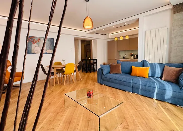 Premium Urban - Light Filled 1br With Balcony Бухарест