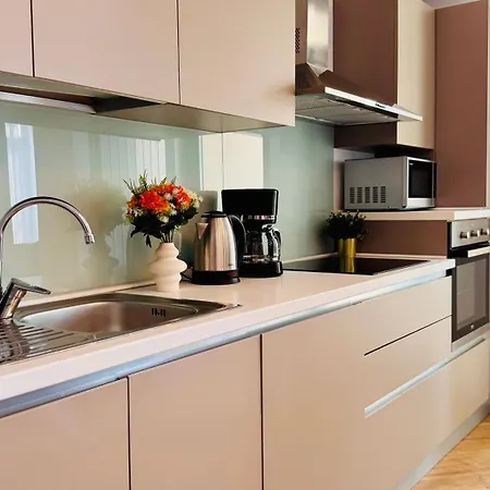 Premium Urban - Light Filled 1br With Balcony 아파트 부쿠레슈티