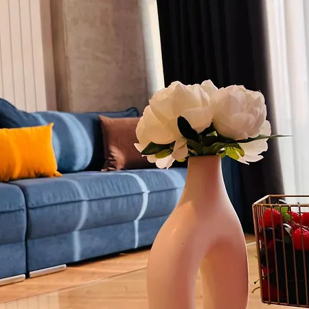 Premium Urban - Light Filled 1br With Balcony 아파트 *