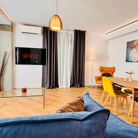 Premium Urban - Light Filled 1br With Balcony Apartament *