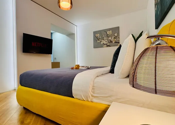 Premium Urban - Light Filled 1br With Balcony 아파트 *